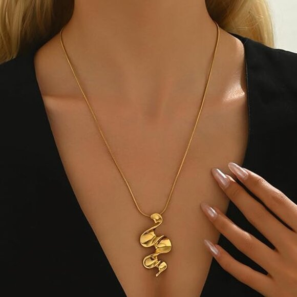 Neiman Marcus 18K Gold Plated Wave Pendant Necklace - Picture 1 of 5